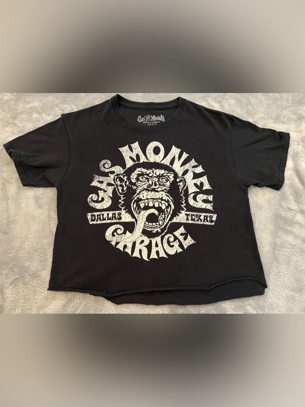 Women’s Gas Monkey Garage Black Graphic Distressed Crop Tee Size Small